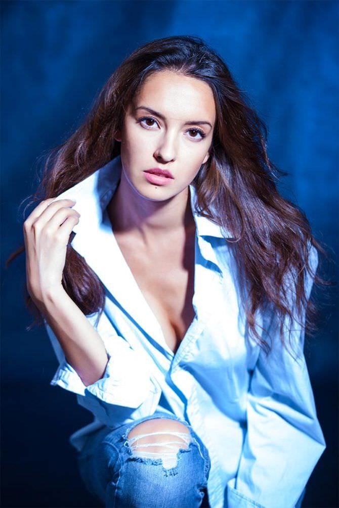 Татьяна Храмова фото в белой рубашке