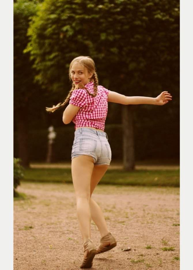 Виктория Клинкова фотография в клетчатой рубашке