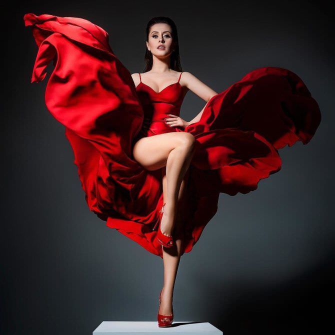 Мария Кравченко фото в красном платье