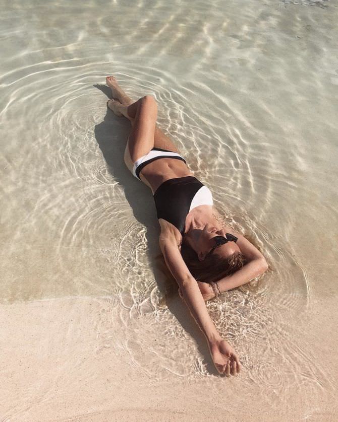 Юлианна Караулова фотография в воде