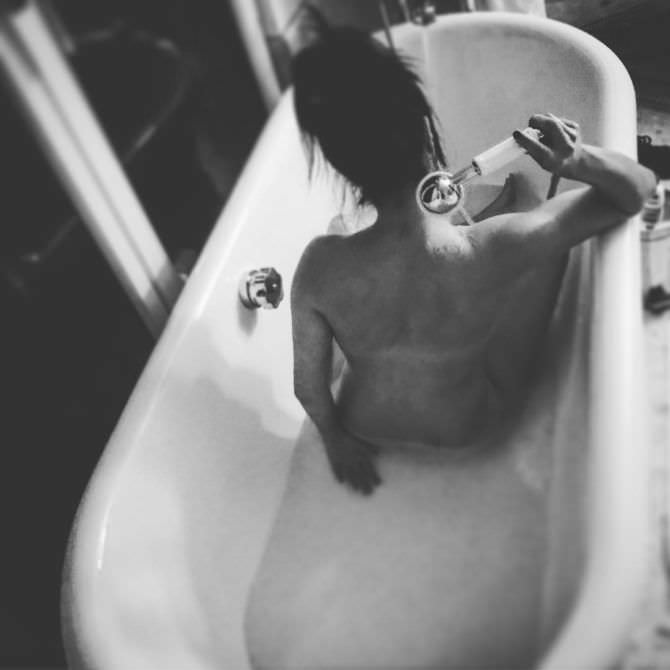 Мари Авгеропулос фотография в ванне