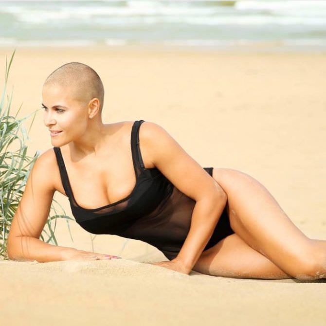 Марина Вовченко фотосессия на пляже в купальнике