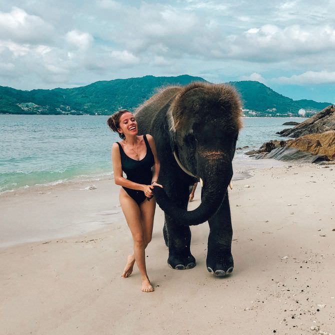Екатерина Кабак фото со слоном