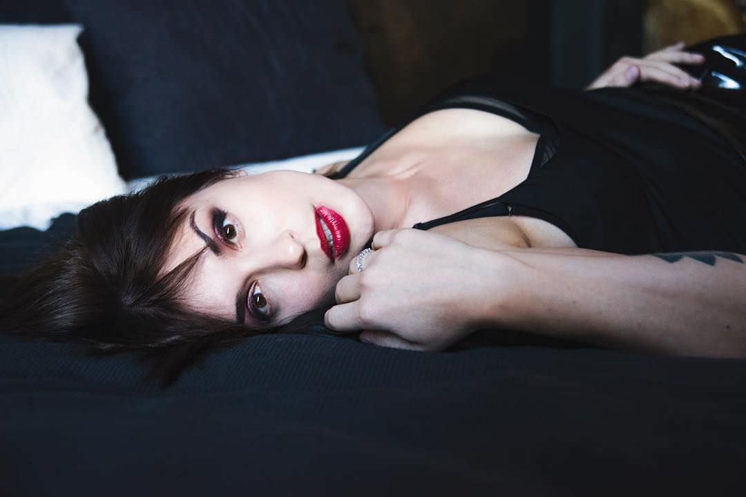 Ирина Муромцева фото с ярким макияжем