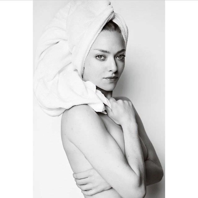 Аманда Сейфрид фотография в полотенце