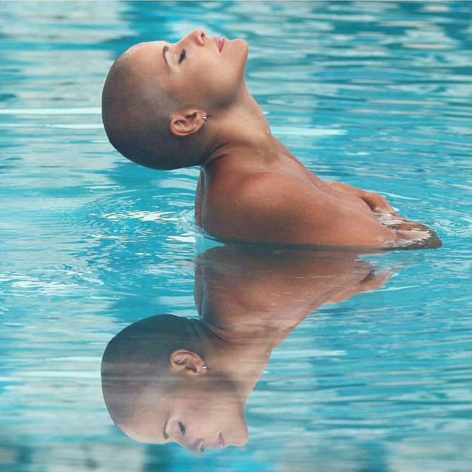 Марина Вовченко фотография в воде