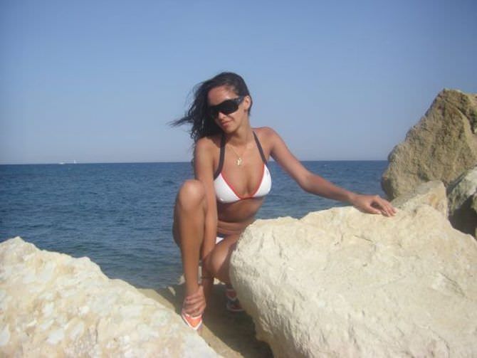 Татьяна Храмова фотография на пляже среди камней