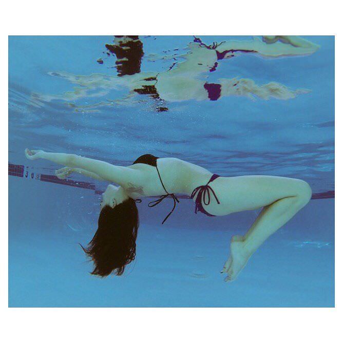 Инбар Лави фото под водой в инстаграм
