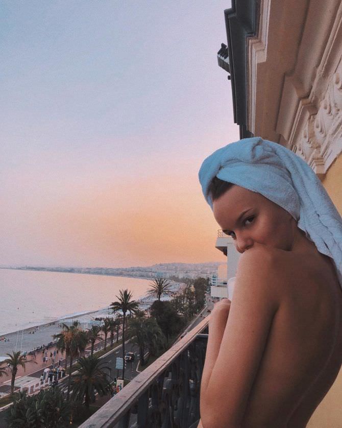 Татьяна Мингалимова фото в полотенце на голове
