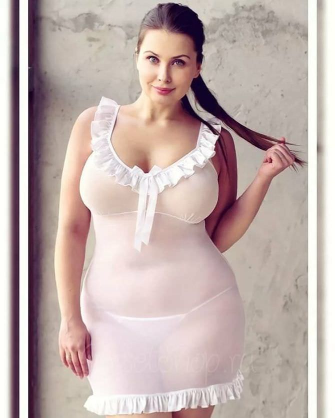 Светлана Каширова фотография в белой ночной сорочке