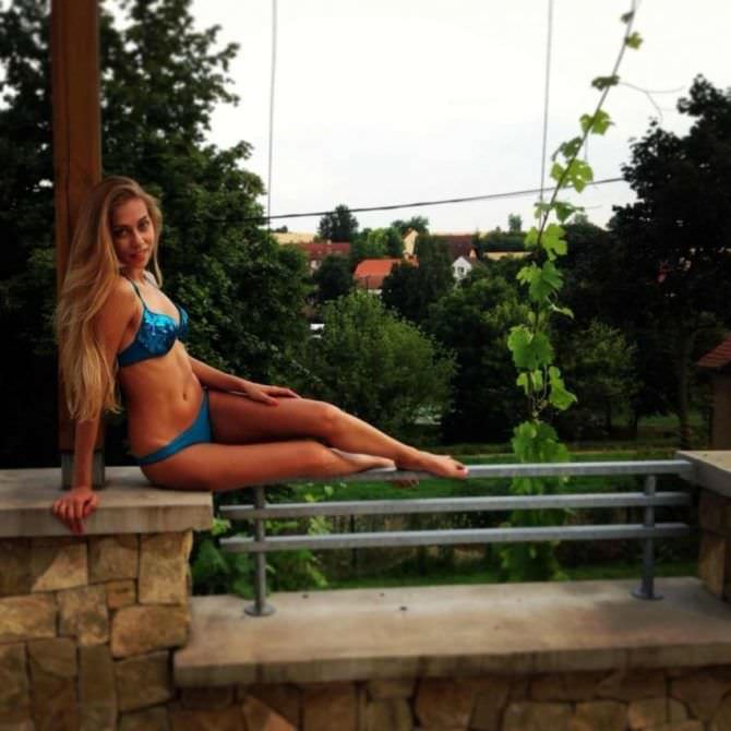 Ольга Веникова фотография в синем купальнике