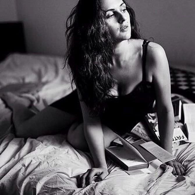 Мария Шумакова фото в постели