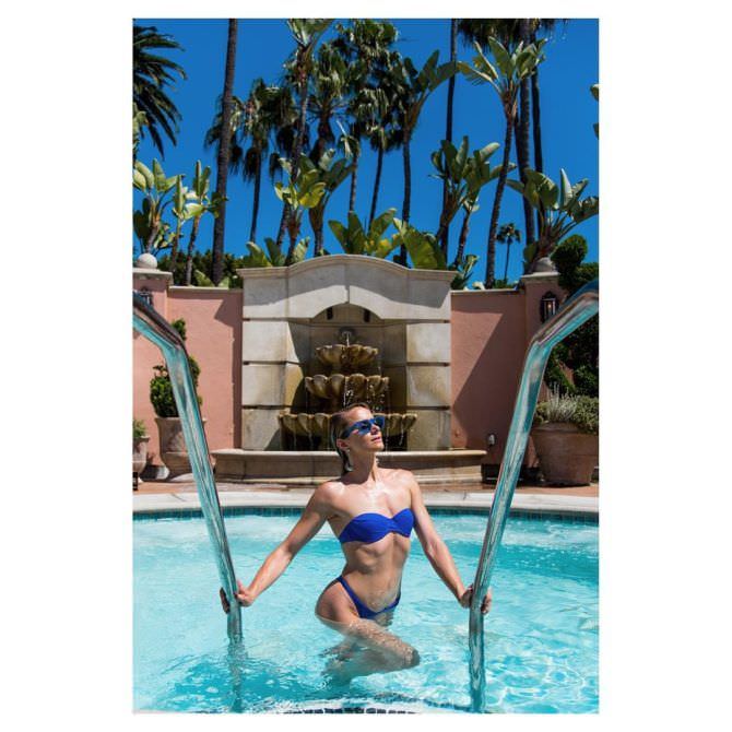 Шантель Вансантен фото в бассейне в инстаграм