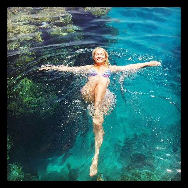 Виктория Герасимова фото в воде