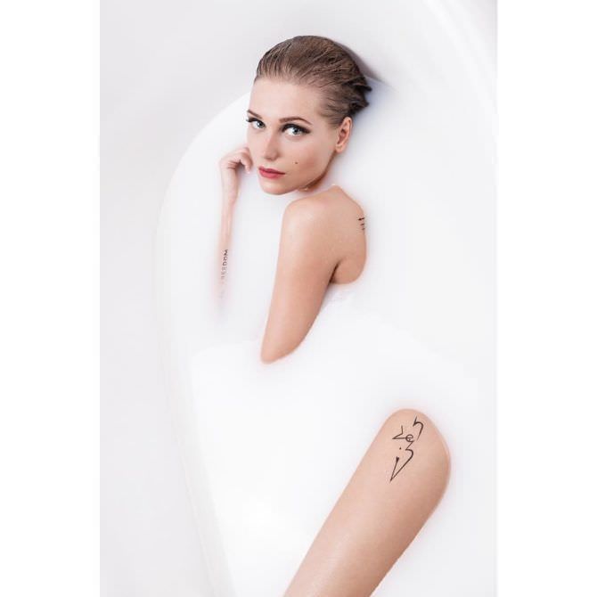 Кристина Асмус фото в ванне с пеной