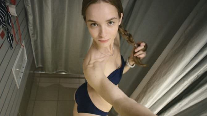 Анастасия Куимова фото в бикини из примерочной