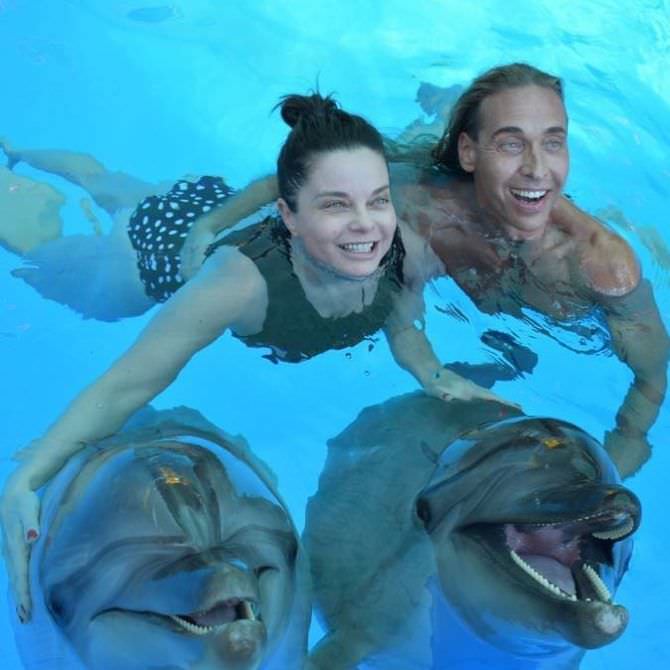 Наташа Королёва фото с дульфинами