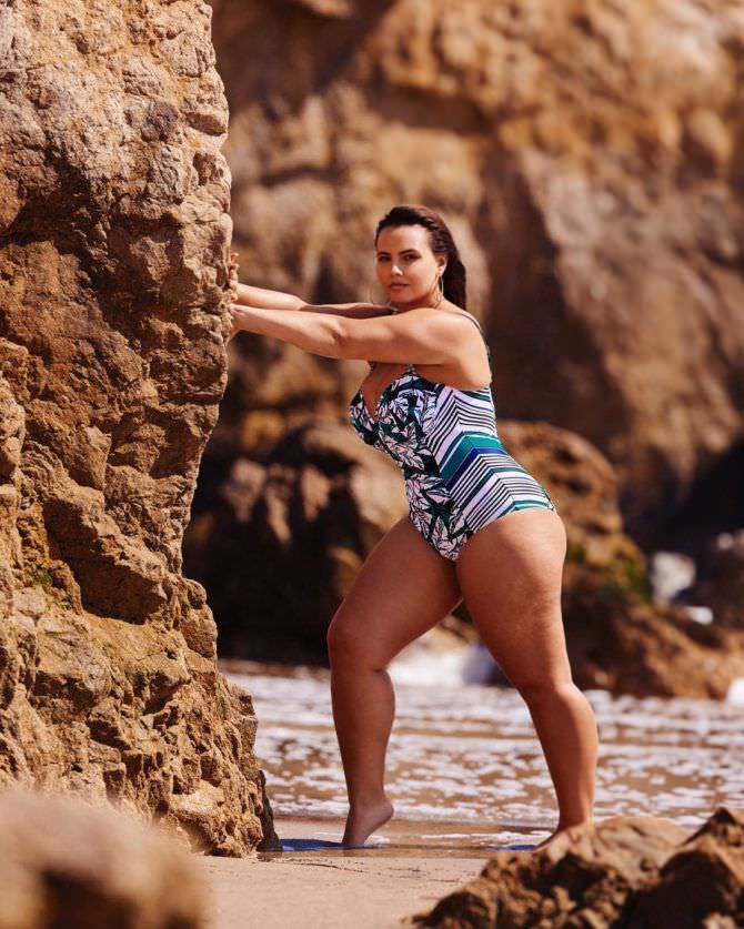 Анна Крылова фото на пляже в инстаграм