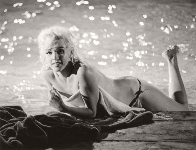 Мэрилин Монро кадр из фильма без одежды