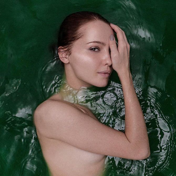 Юлия Хлынина фотосессия в воде