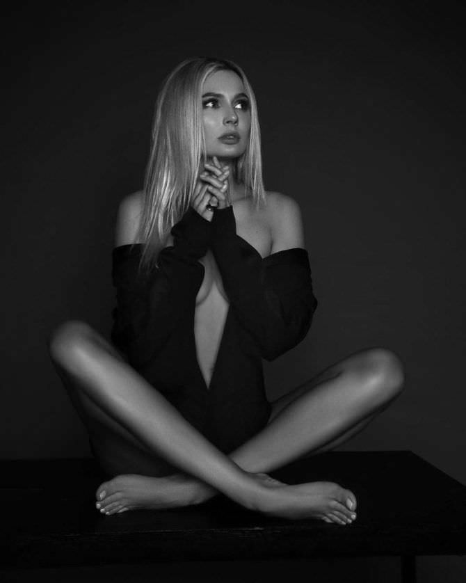 Наталья Рудова фотография в чёрном
